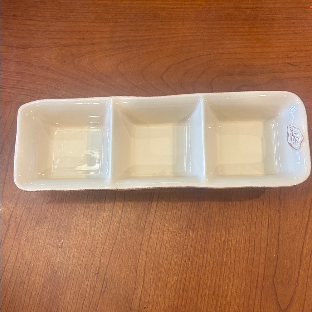 Tastefully Simple 3-Part Divided Serving Dish Host